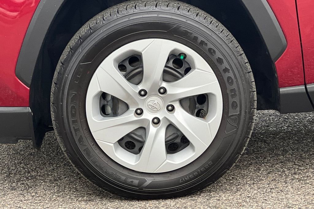 Certified 2021 Toyota RAV4 LE AWD/4WD image 25