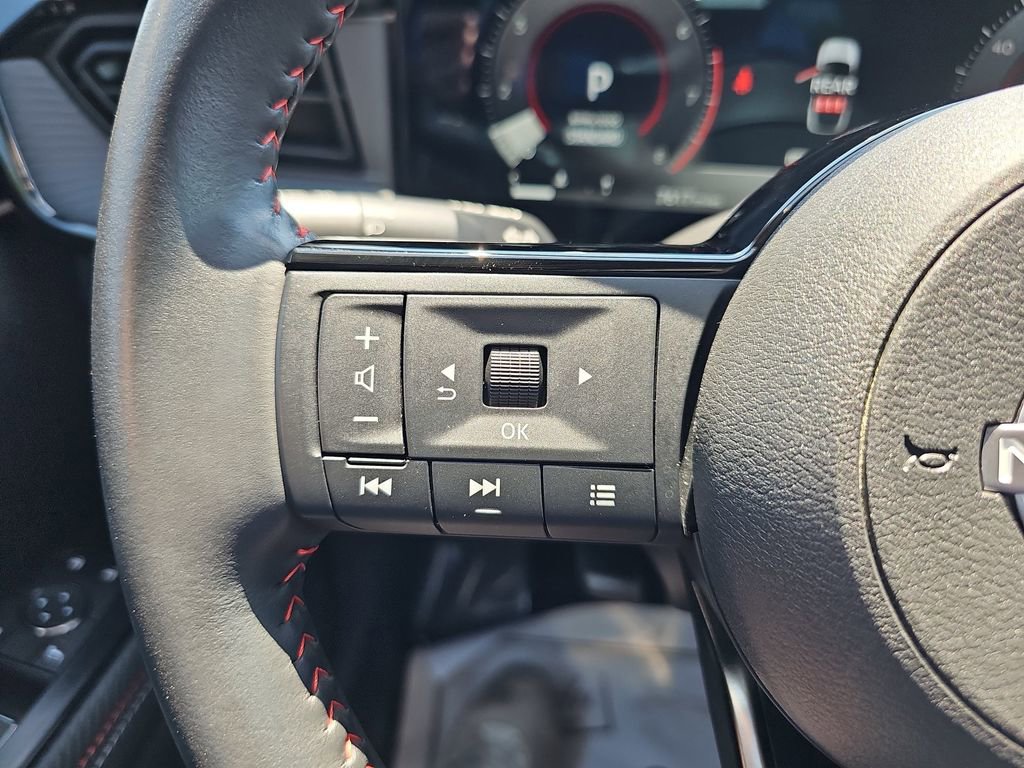 Used 2025 Nissan Kicks SR FWD image 21