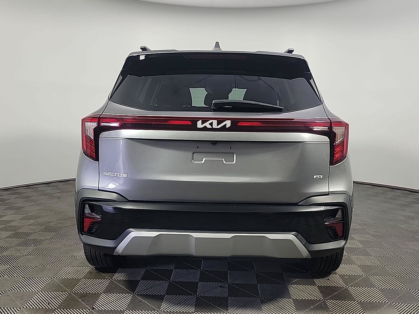 Certified 2024 Kia Seltos EX AWD/4WD image 6