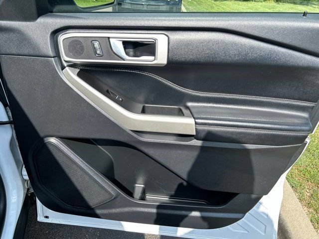Used 2022 Ford Explorer XLT RWD image 45