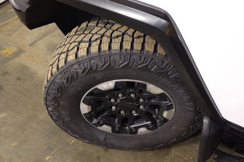 Used 2022 GMC Hummer EV Edition 1 w/ LPO, Illumination Package image 44