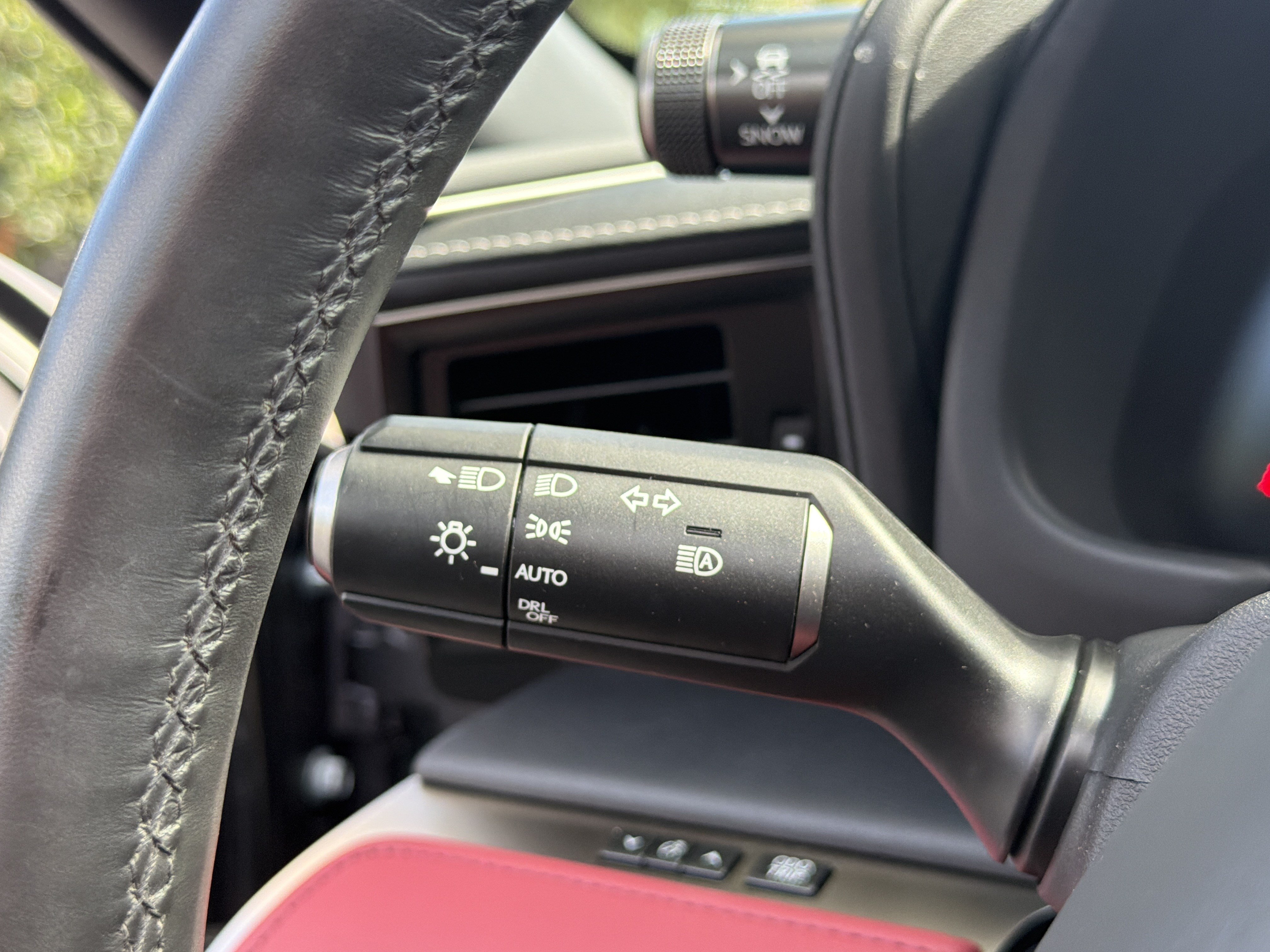 Used 2024 Lexus LC 500 Convertible w/ Touring Package RWD image 29