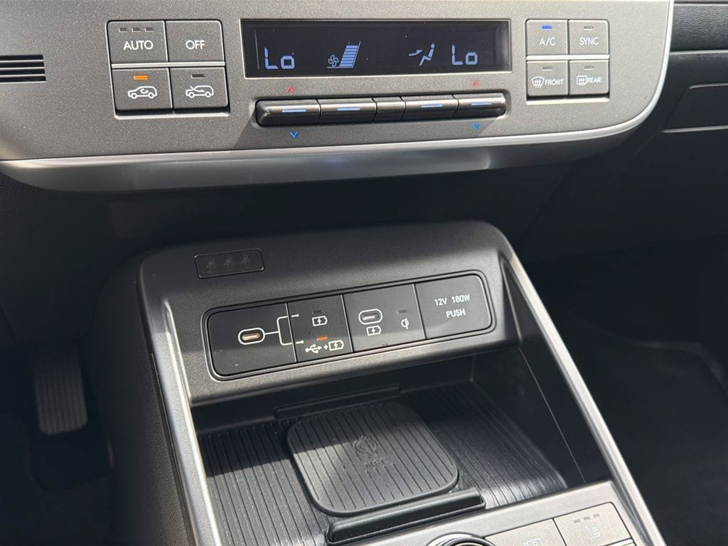 Certified 2024 Hyundai Kona Limited AWD/4WD image 24