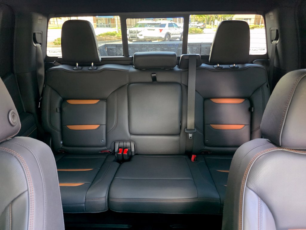 Used 2025 GMC Sierra 1500 AT4 w/ AT4 Premium Package AWD/4WD image 26