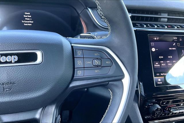 Used 2023 Jeep Grand Cherokee L Laredo AWD/4WD image 18