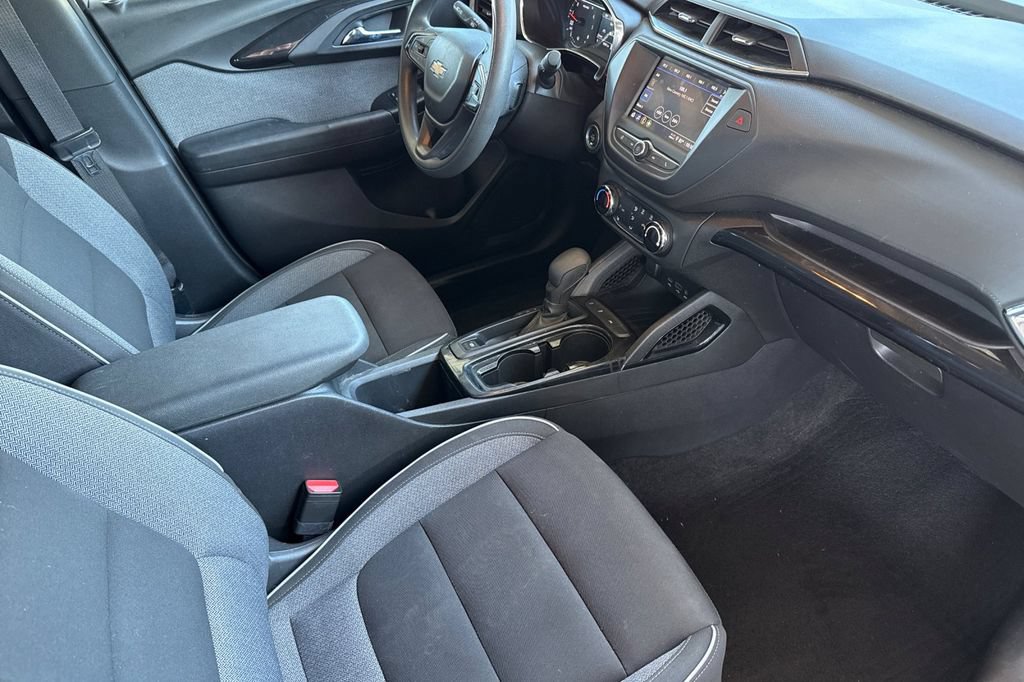 Used 2021 Chevrolet TrailBlazer LT FWD image 23
