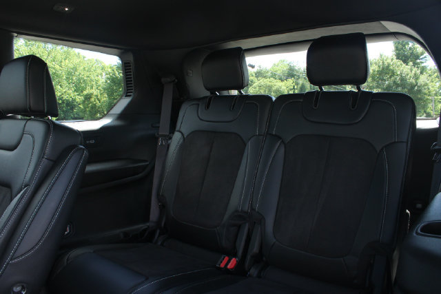 Used 2023 Jeep Grand Cherokee L Laredo AWD/4WD image 33
