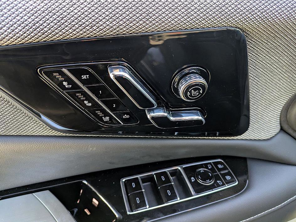 New 2026 Cadillac Optiq Luxury 2 image 13