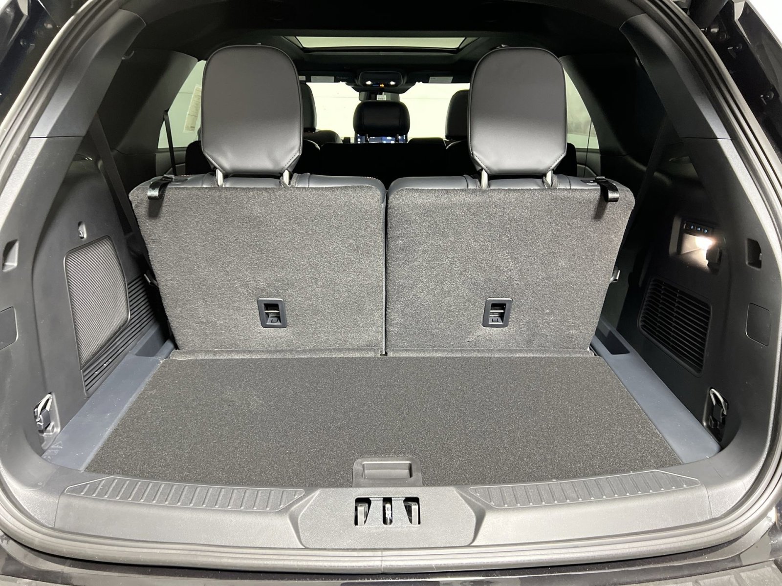 New 2026 Ford Explorer ST w/ Sun And Sound Package image 27