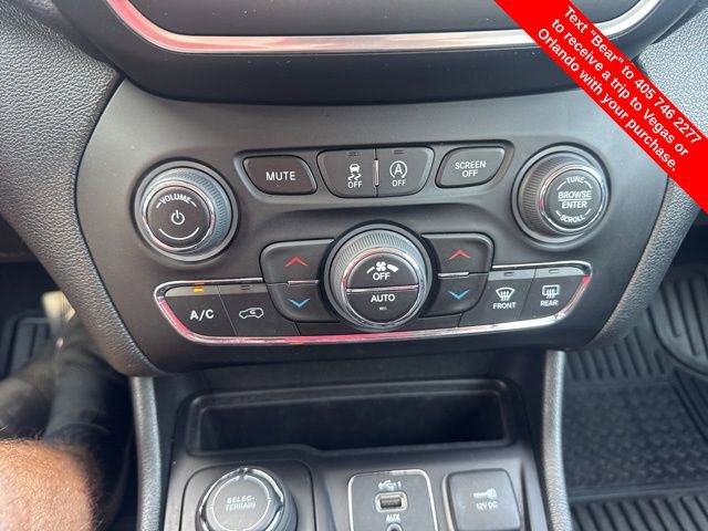 Used 2023 Jeep Cherokee Altitude Lux image 24