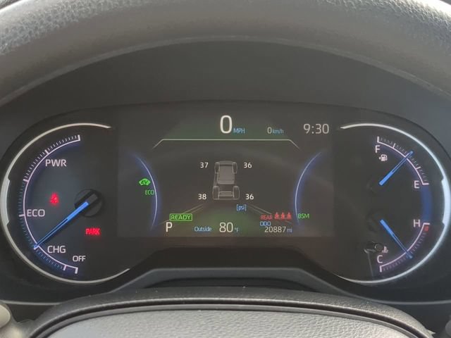 Used 2025 Toyota RAV4 XLE AWD/4WD image 24