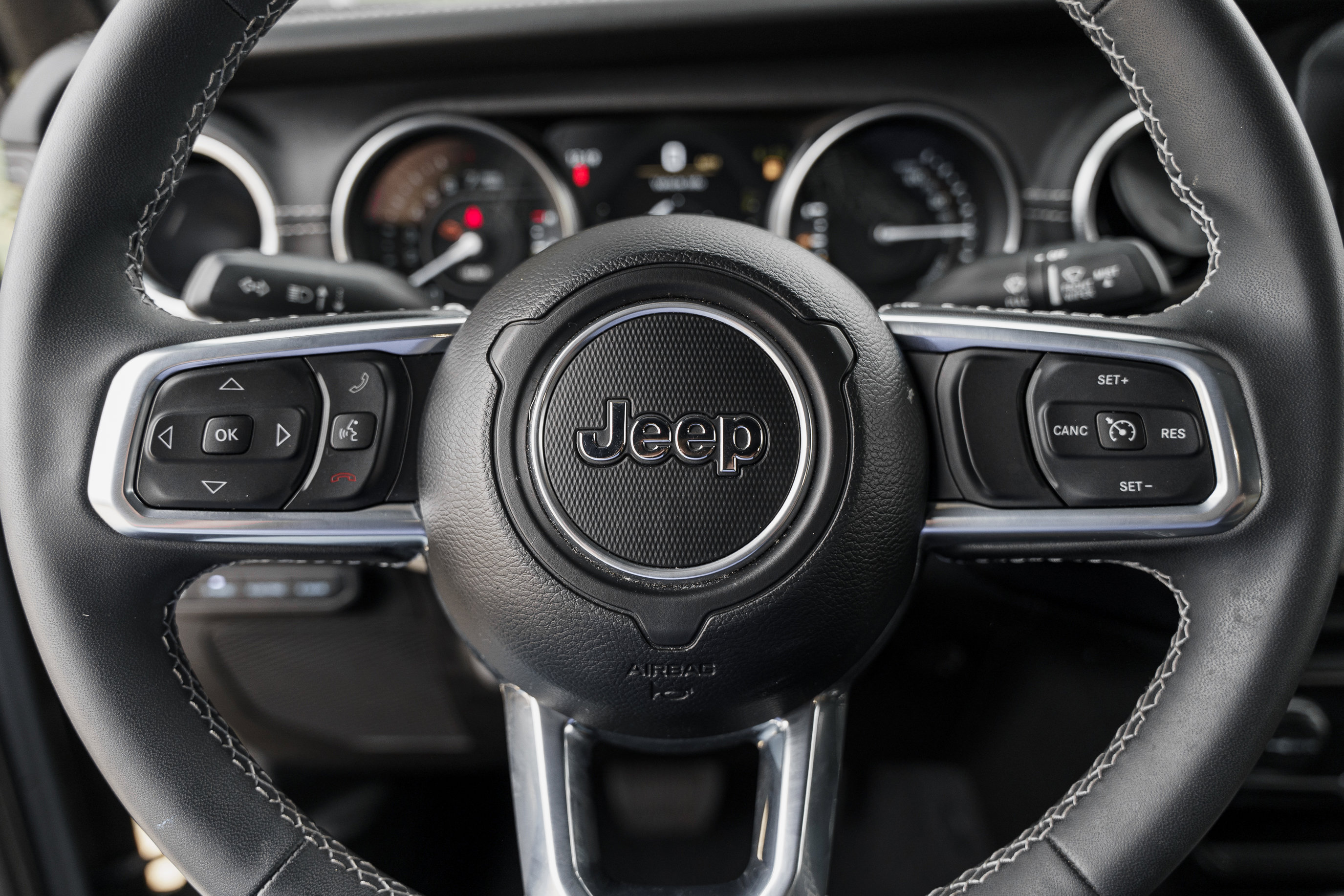 Used 2023 Jeep Wrangler Sahara image 17