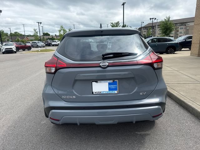Used 2023 Nissan Kicks SV FWD image 3