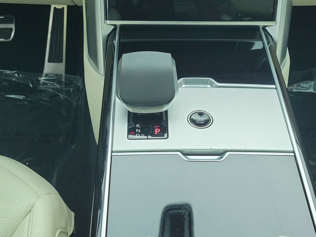 Certified 2025 Land Rover Range Rover Autobiography AWD/4WD image 20