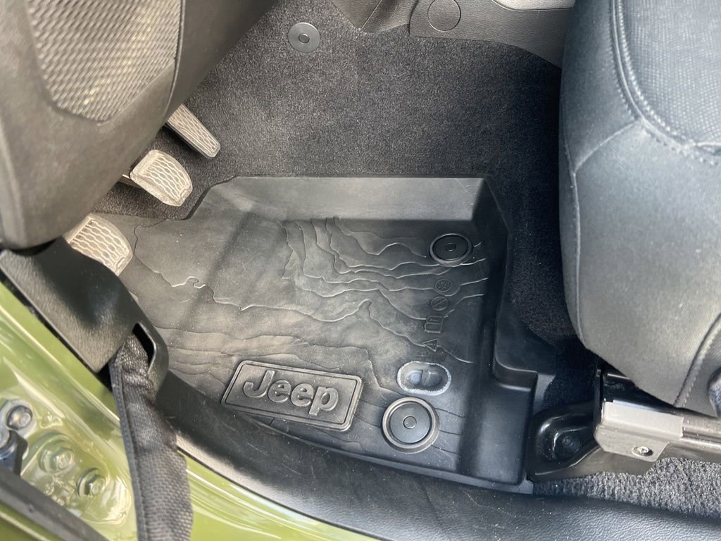 Used 2020 Jeep Wrangler Sport image 28