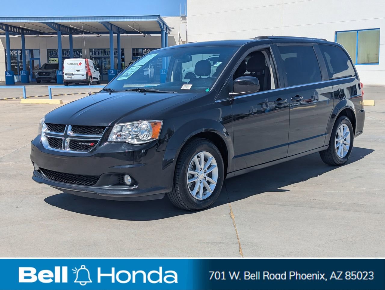 Used 2019 Dodge Grand Caravan SXT image 1