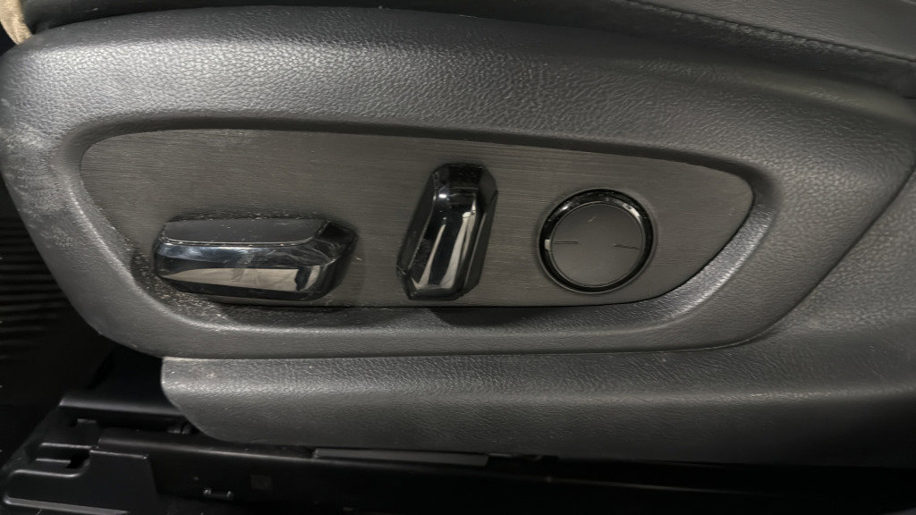 Used 2021 Lexus ES 250 w/ Premium Package image 18