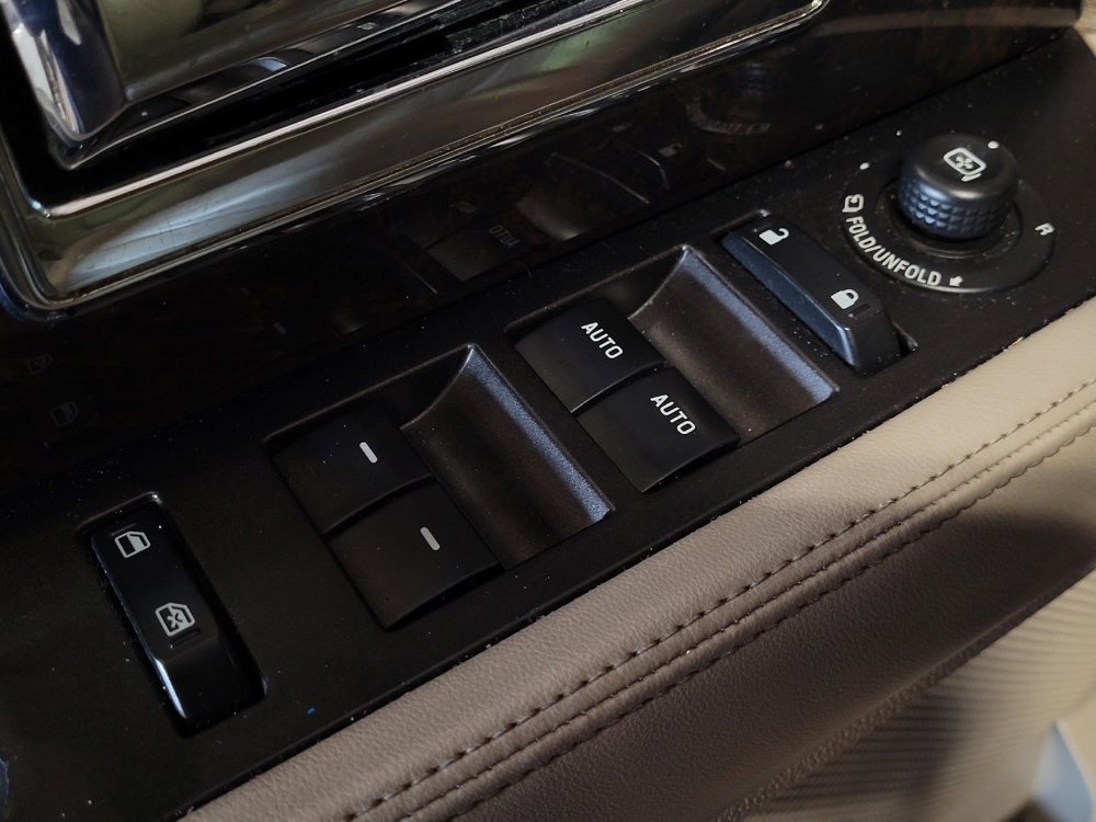 Used 2017 Lincoln Navigator Select RWD image 27