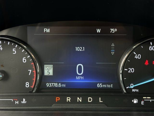 Used 2022 Ford Explorer XLT w/ Equipment Group 202A RWD image 18