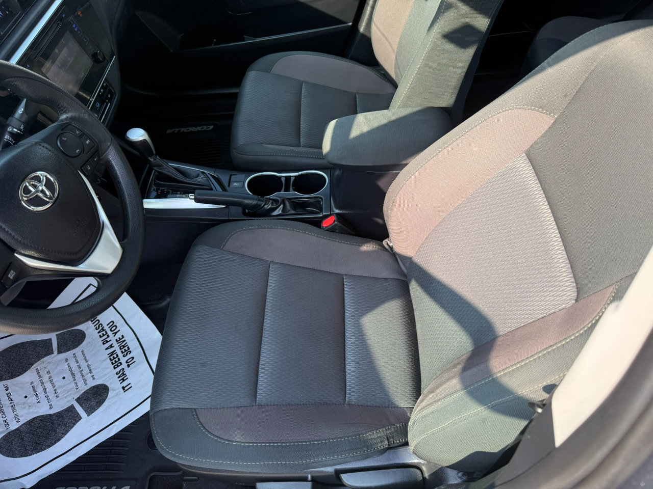 Used 2019 Toyota Corolla LE image 5