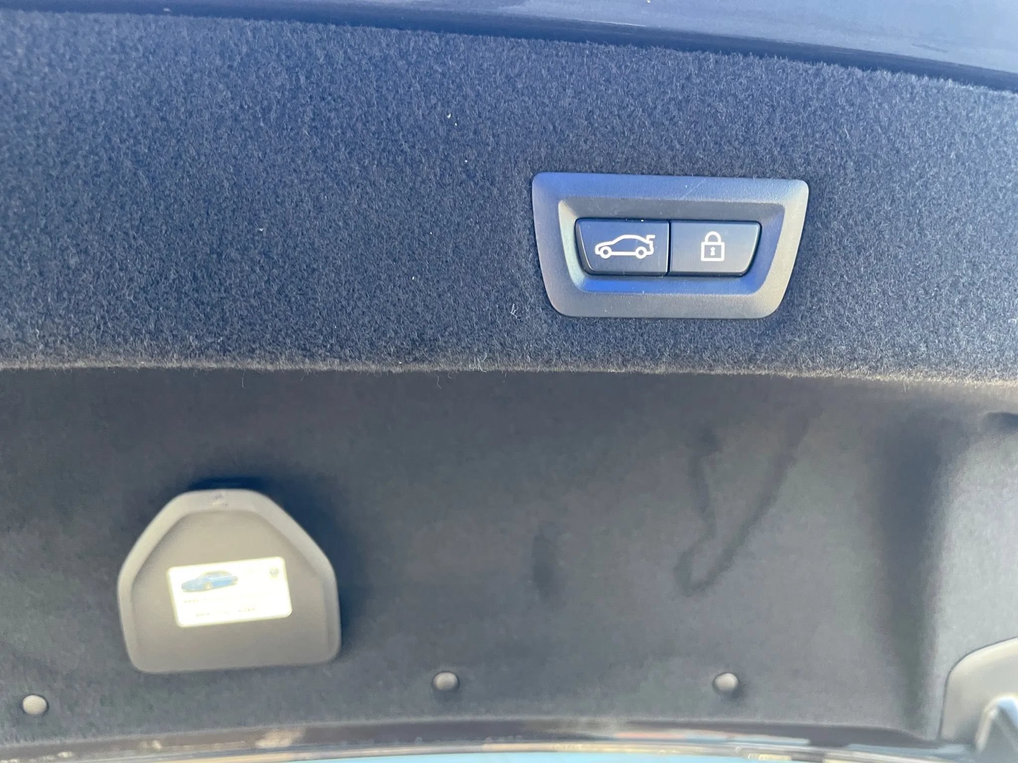 Used 2018 BMW 740i RWD image 16