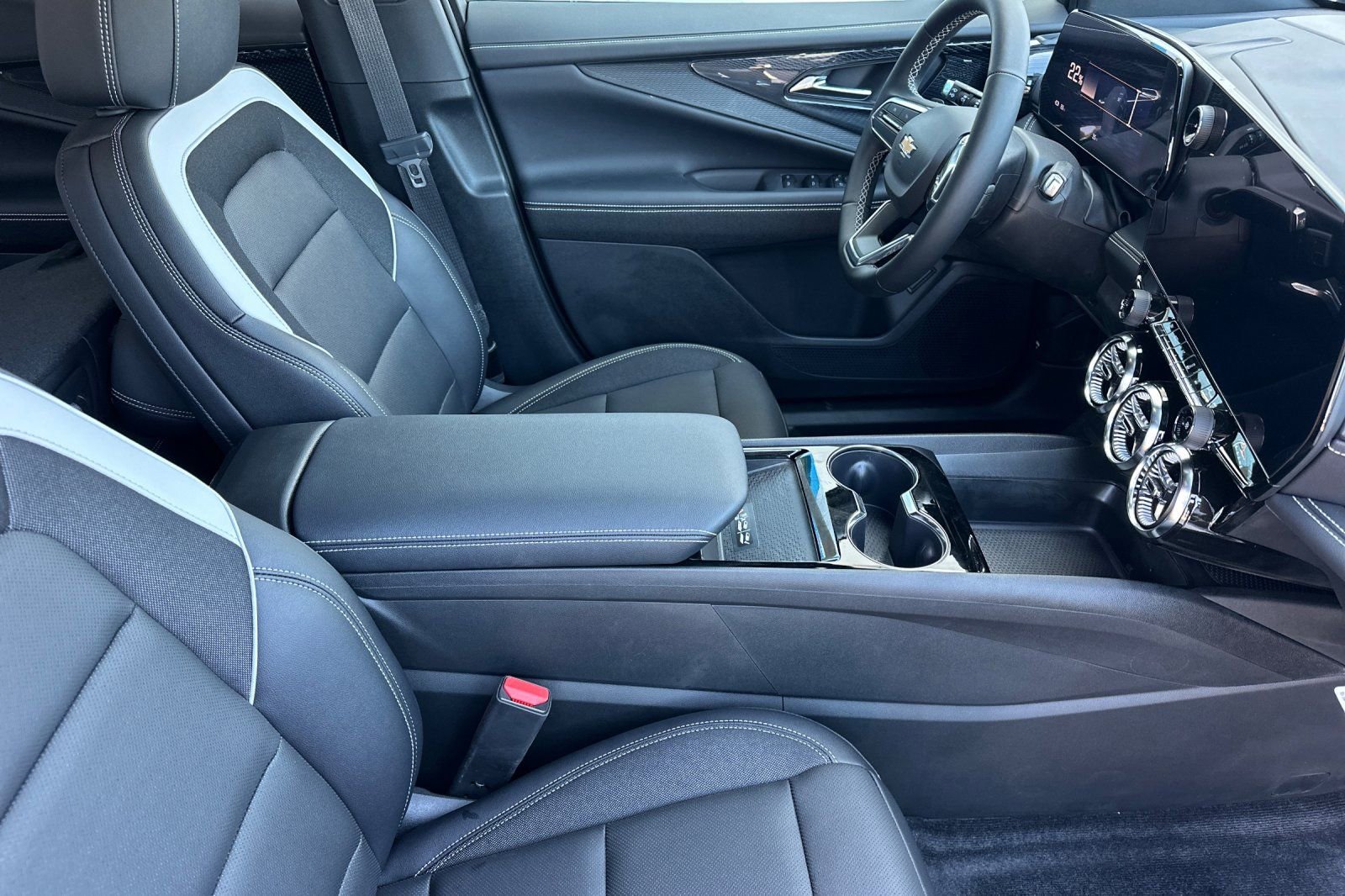 New 2025 Chevrolet Blazer EV LT image 16