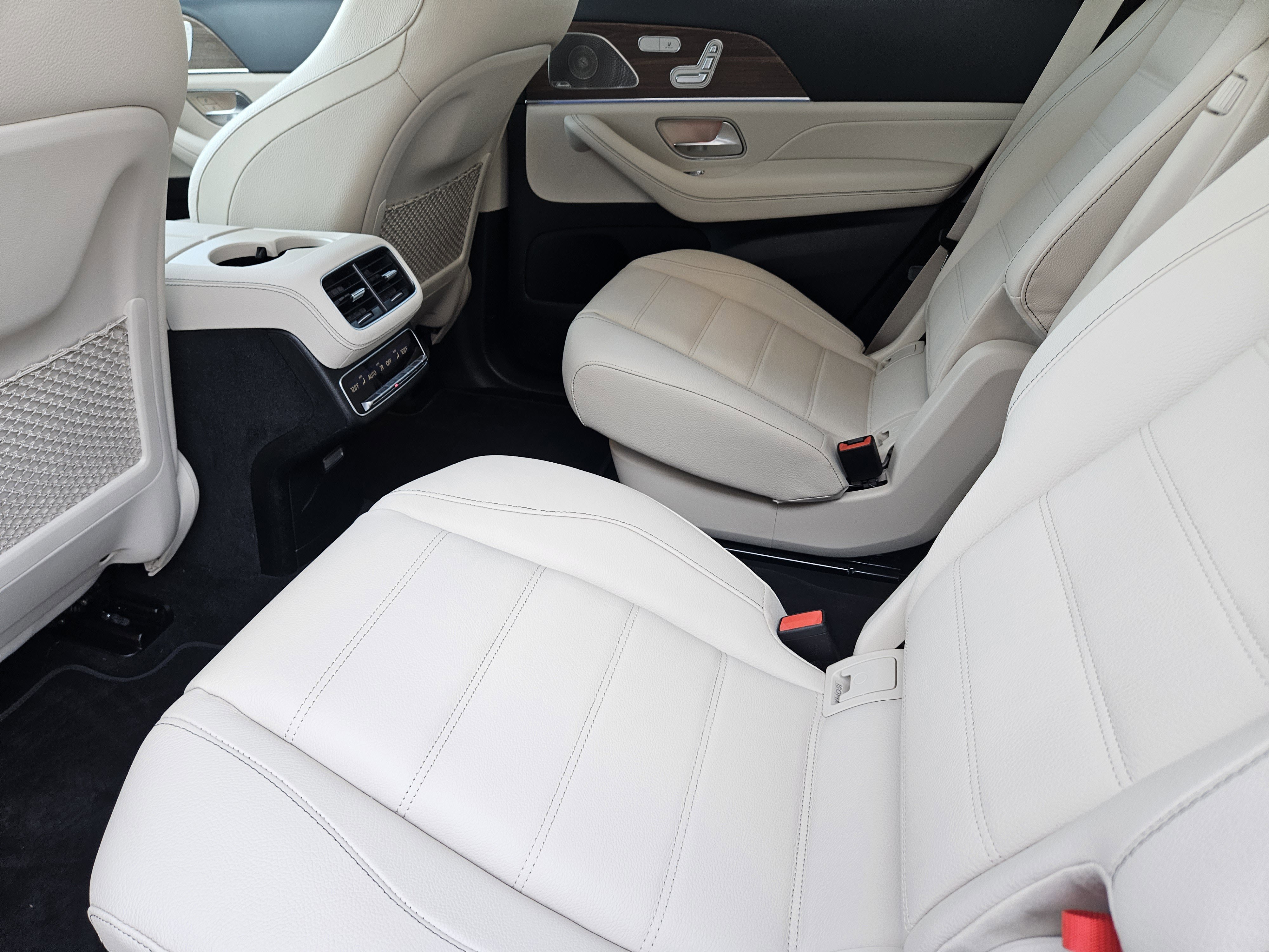 Certified 2025 Mercedes-Benz GLS 450 4MATIC image 30