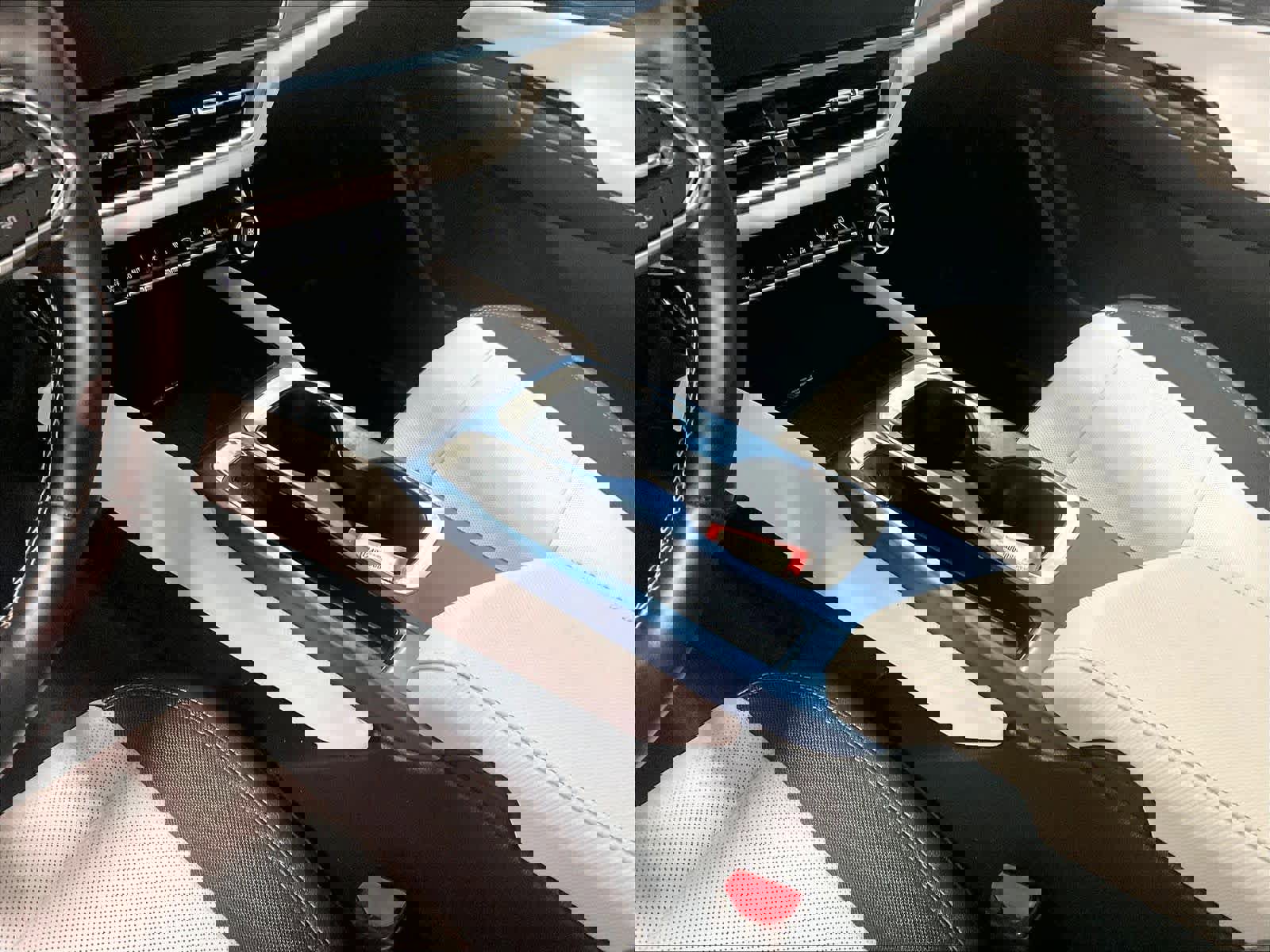 Used 2025 Chevrolet Equinox EV LT image 20