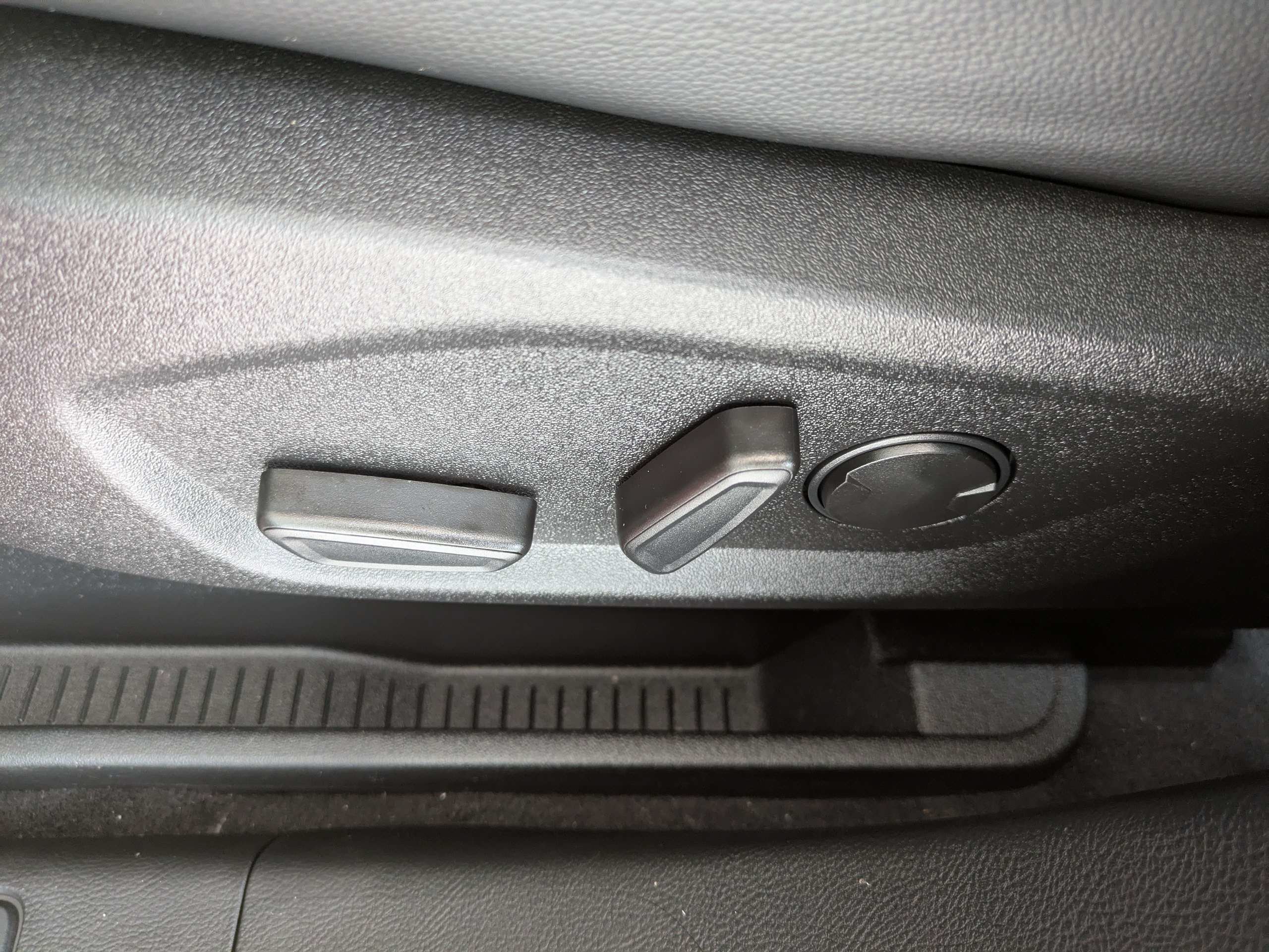 Used 2023 Ford Edge SEL w/ Convenience Package AWD/4WD image 21