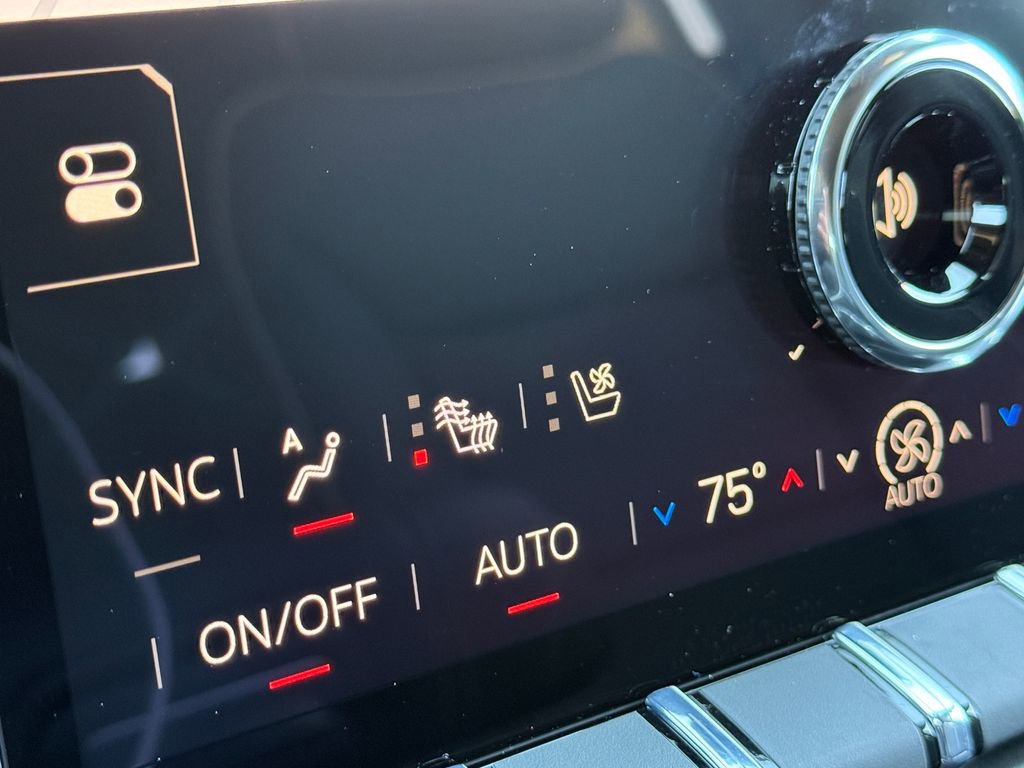 New 2026 GMC Yukon Elevation w/ Elevation Premium Package AWD/4WD image 33