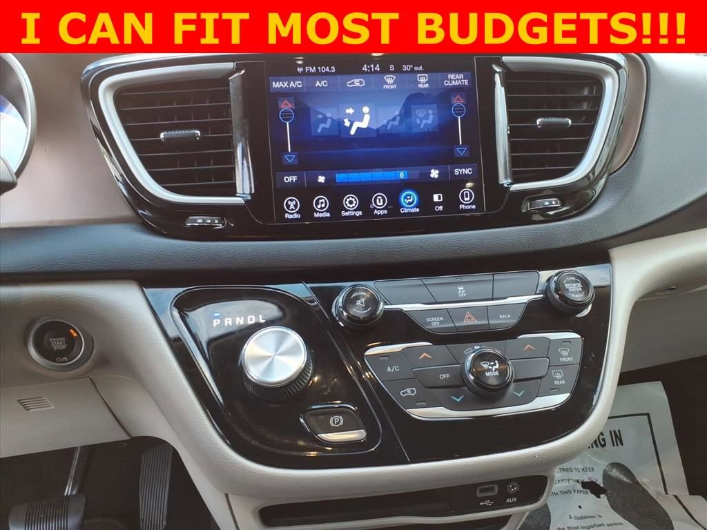 Used 2017 Chrysler Pacifica Touring image 19