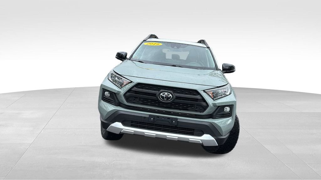 Used 2019 Toyota RAV4 Adventure video 2