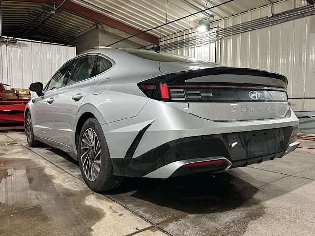 Used 2025 Hyundai Sonata SEL FWD image 3