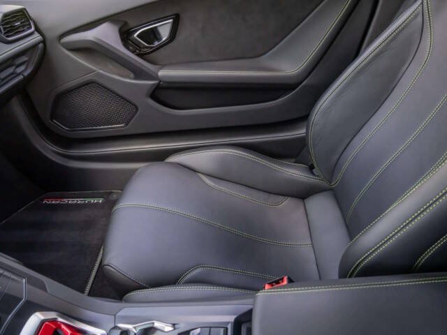 Used 2016 Lamborghini Huracan LP 610-4 Avio AWD/4WD image 13