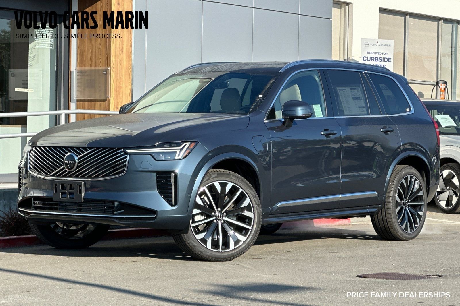 New 2026 Volvo XC90 T8 Plus