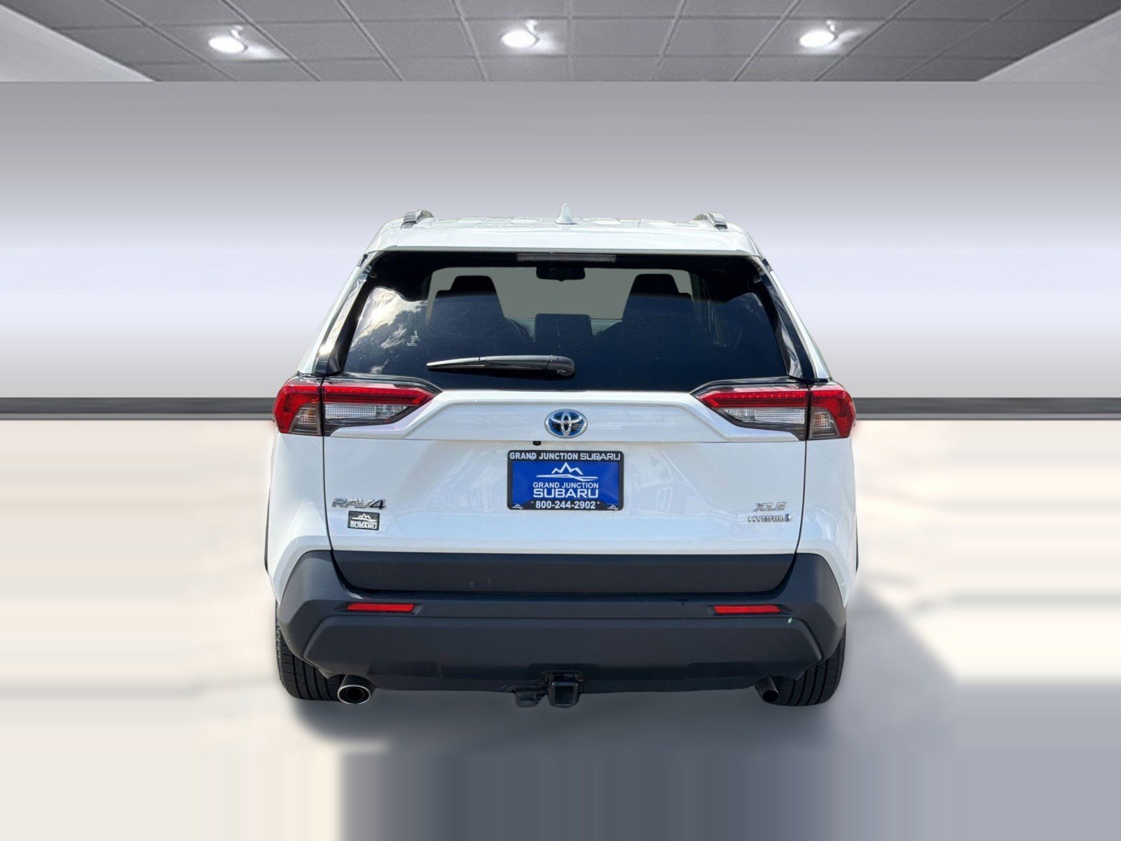 Used 2023 Toyota RAV4 XLE w/ Convenience Package image 10