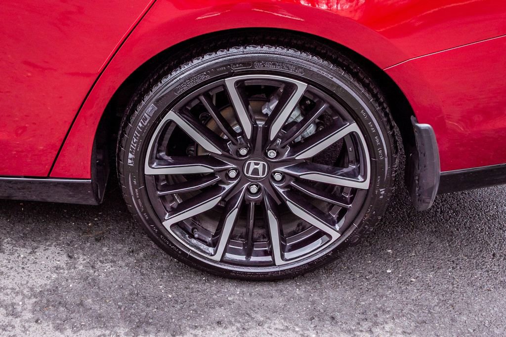 Used 2023 Honda Accord Touring image 15