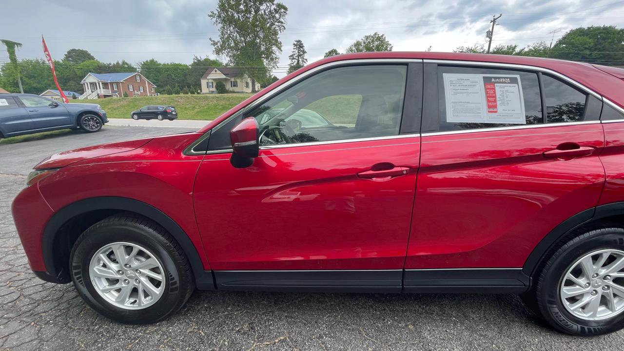 Used 2019 Mitsubishi Eclipse Cross ES FWD image 3