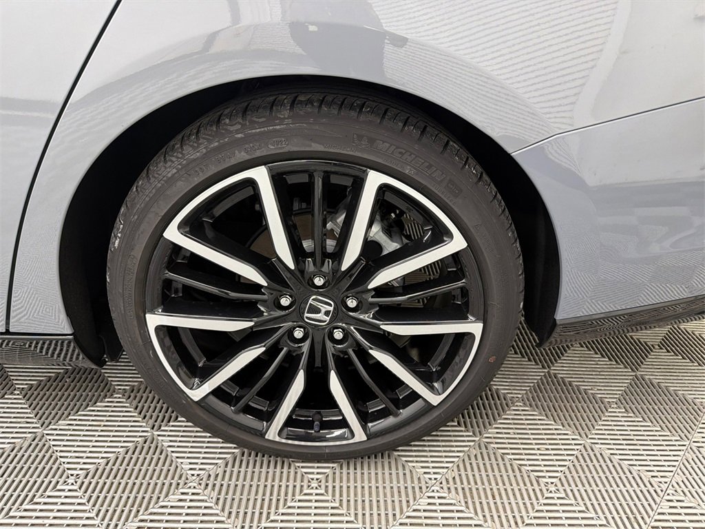 Used 2023 Honda Accord Touring image 20