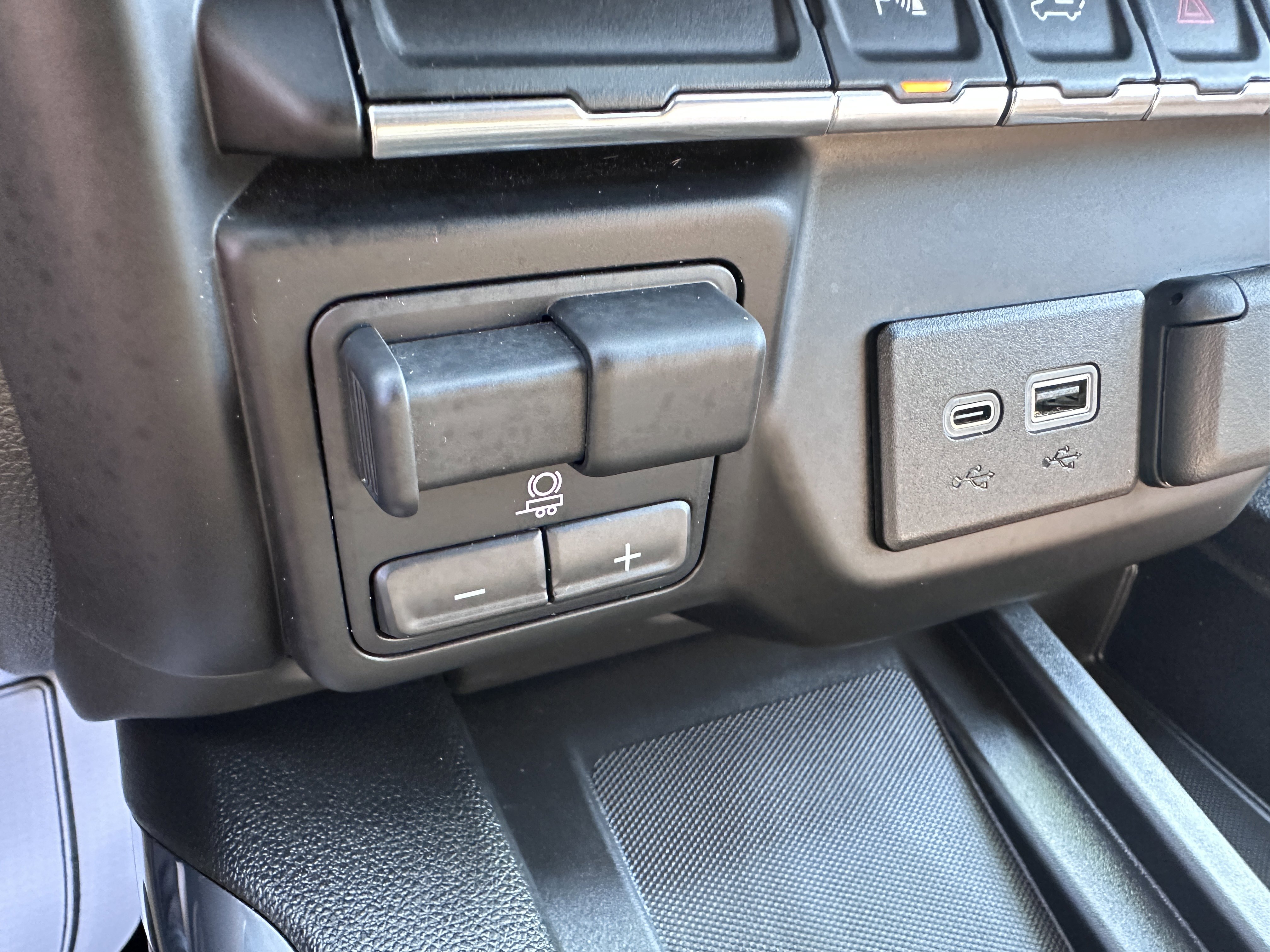 Used 2023 Chevrolet Silverado 2500 High Country image 32