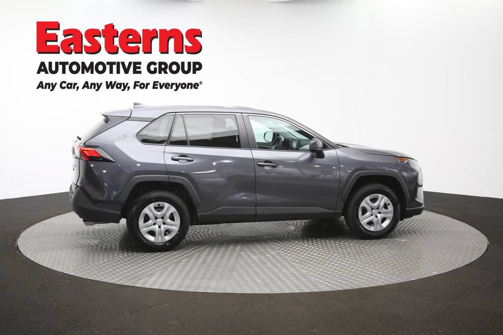 Used 2022 Toyota RAV4 LE AWD/4WD image 41