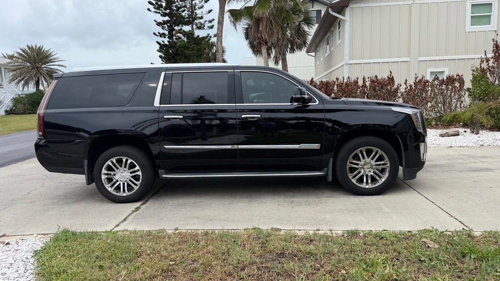 Used 2016 Cadillac Escalade ESV 2WD image 9
