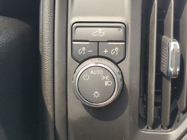 Used 2025 Chevrolet Silverado 1500 Custom RWD image 29