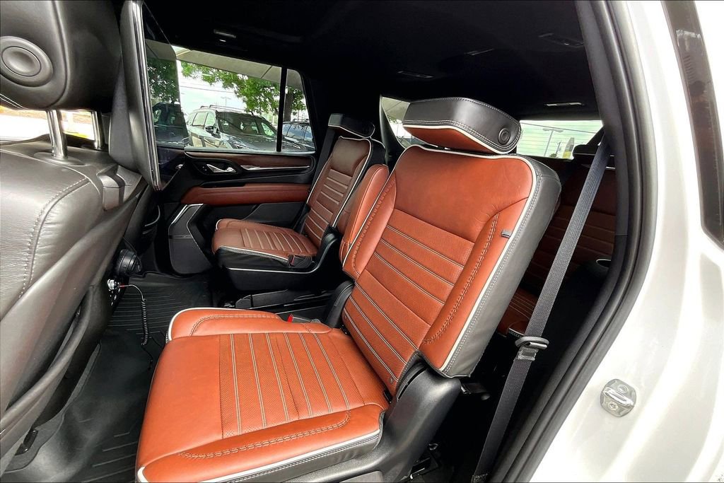 Used 2023 GMC Yukon Denali Ultimate AWD/4WD image 37
