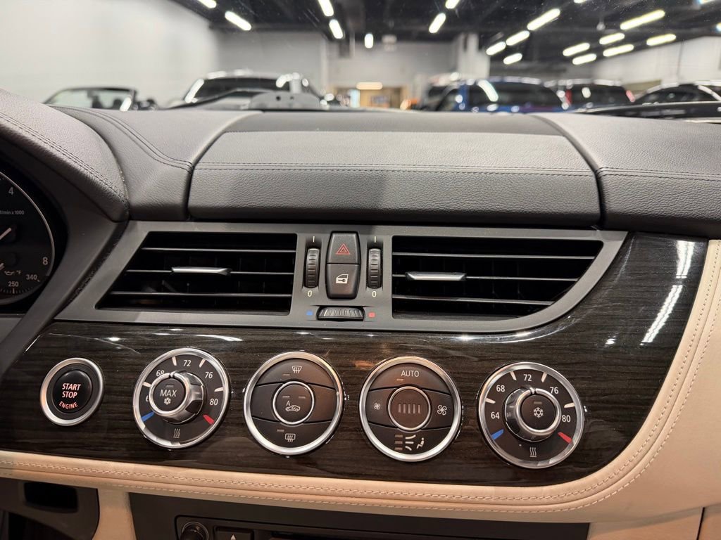 Used 2010 BMW Z4 sDrive35i image 43