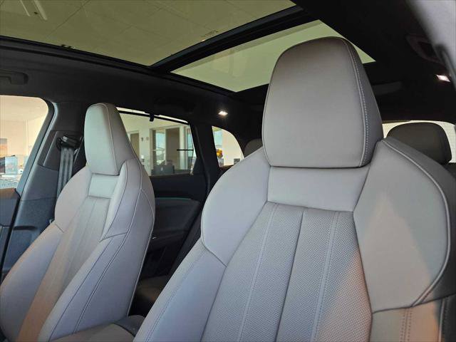New 2025 Audi Q5 Prestige AWD/4WD image 23