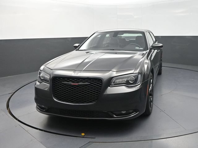 Used 2023 Chrysler 300 S RWD image 2