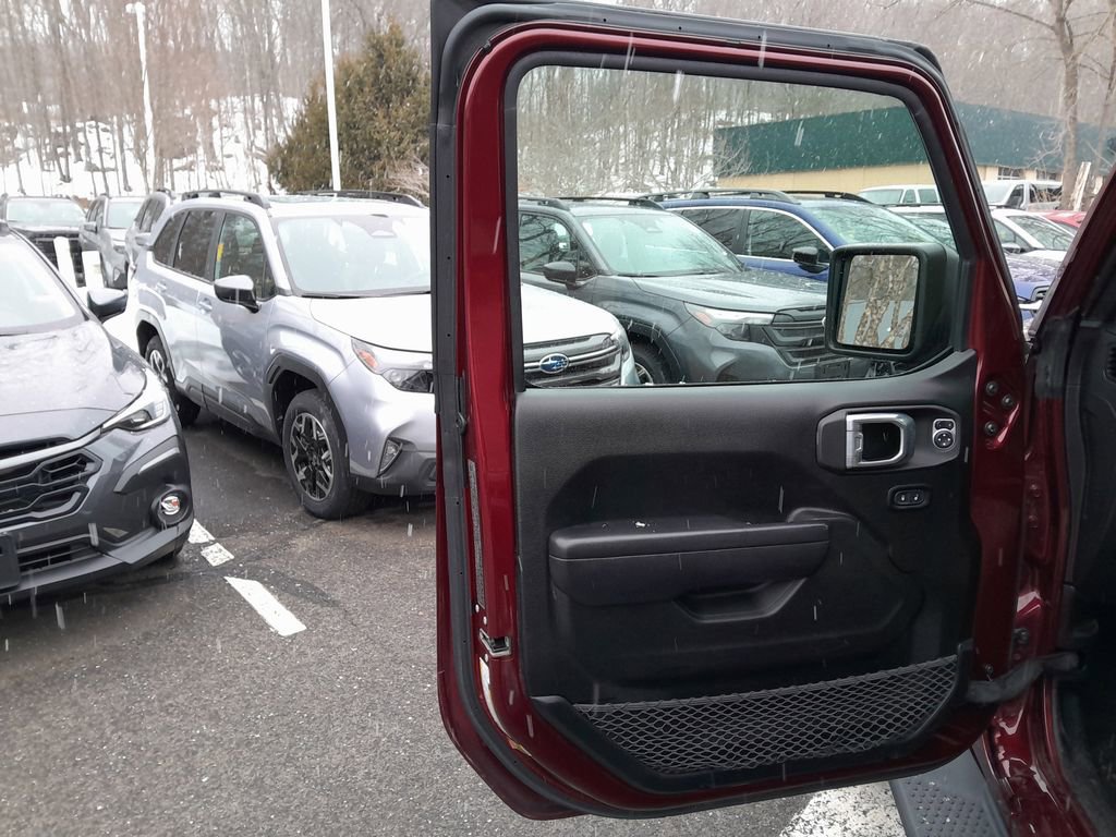 Used 2021 Jeep Wrangler Sport S image 10