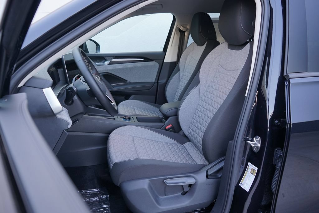 New 2026 Volkswagen Tiguan S FWD image 10