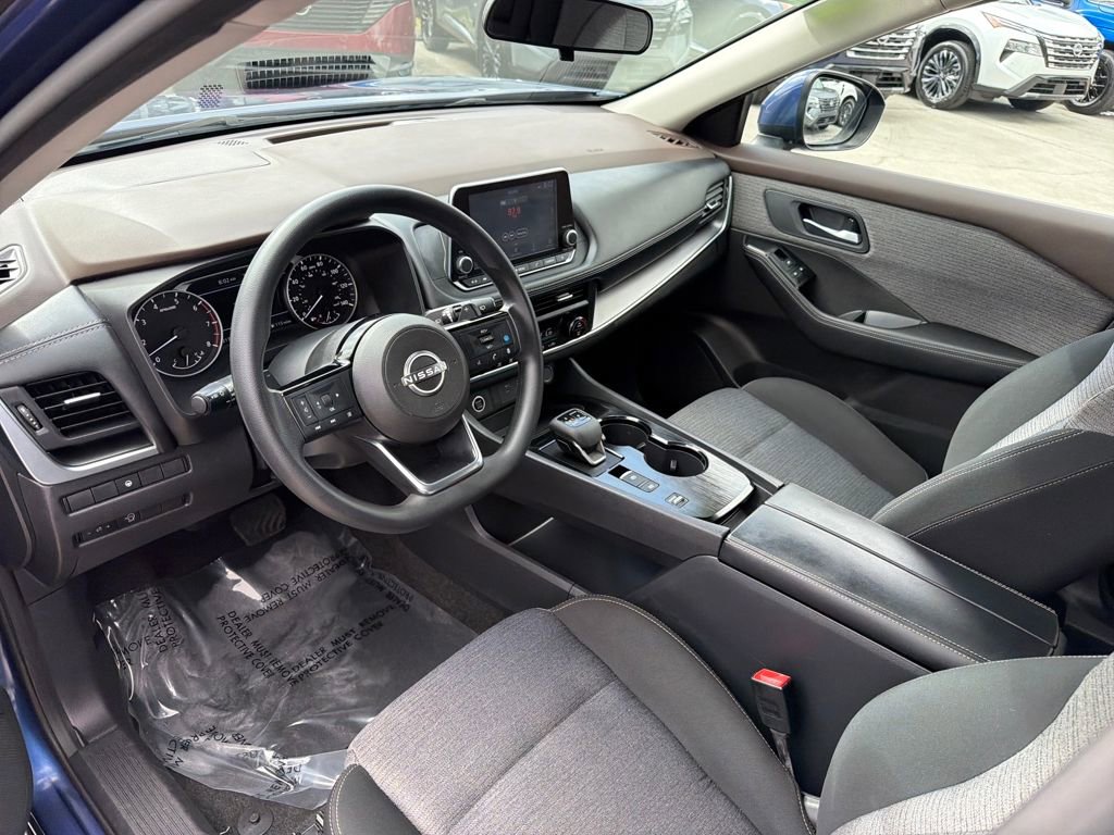 Certified 2023 Nissan Rogue SV FWD image 14